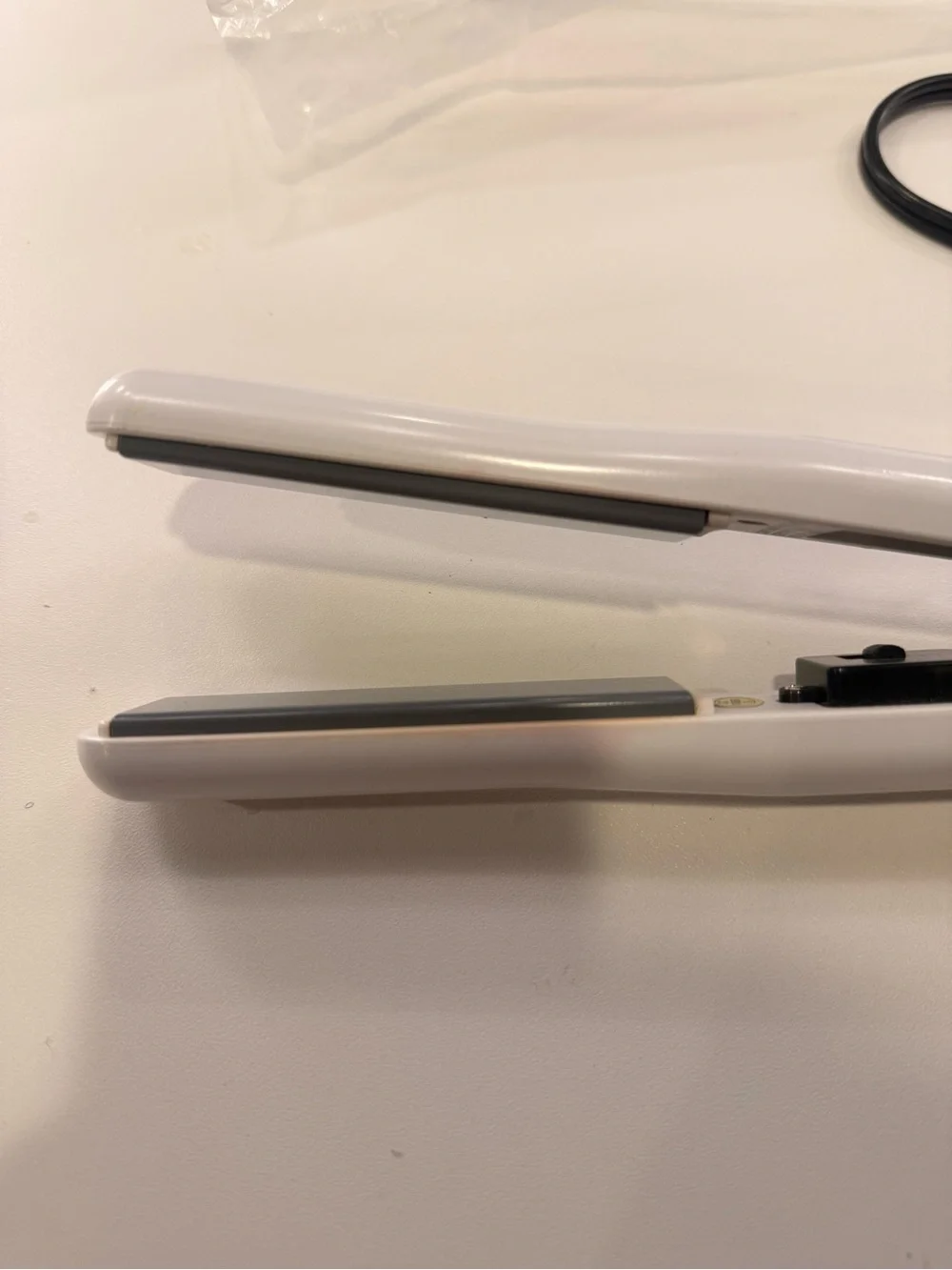 NuMe White and Black Flat Iron Hair Straightener